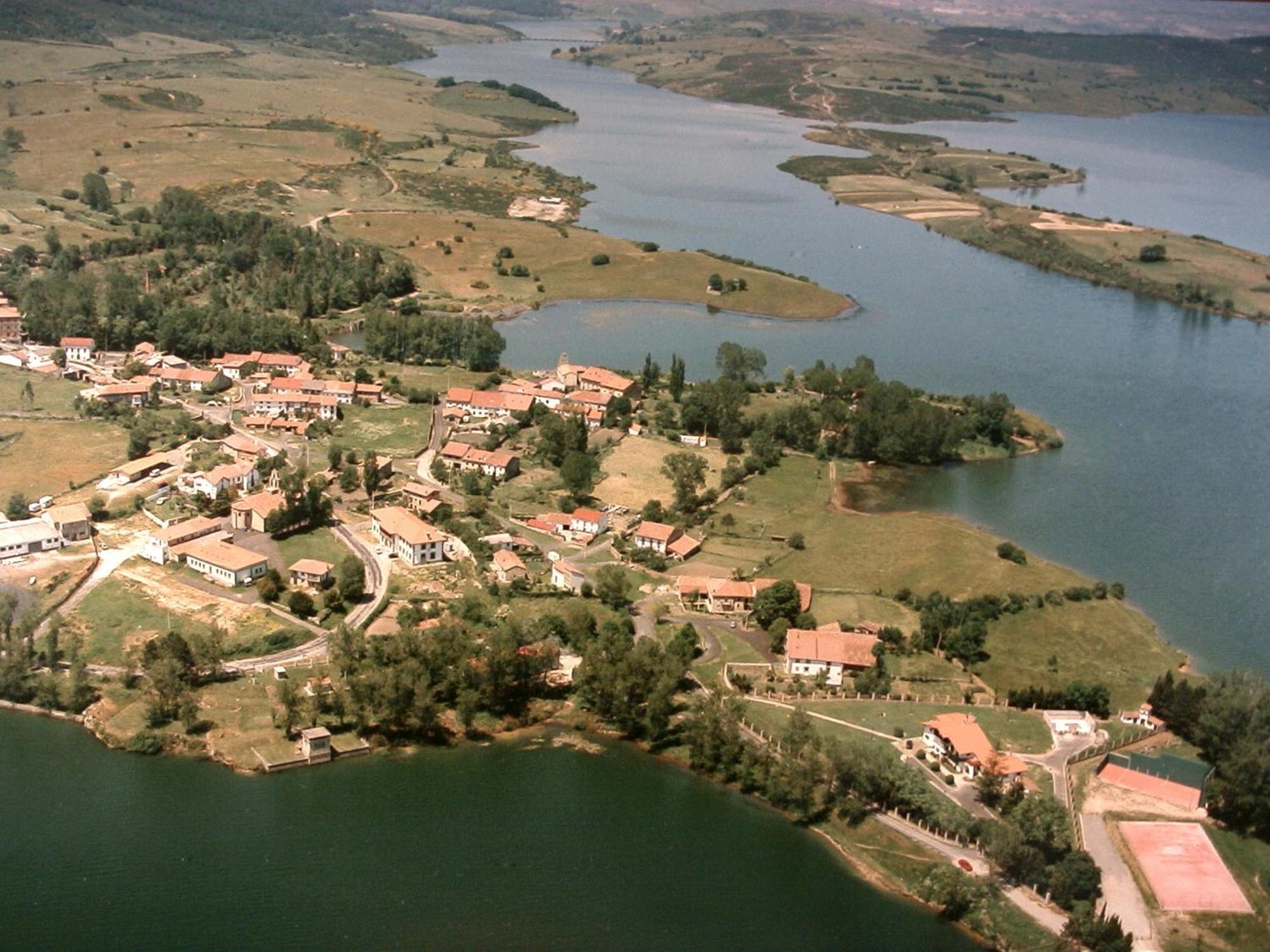 Вилла La Casuca De Antoniooti Лас-Росас-де-Вальдеарройо Экстерьер фото